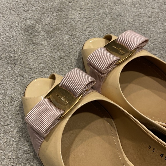 Salvatore Ferragamo nude heels - Picture 8 of 8